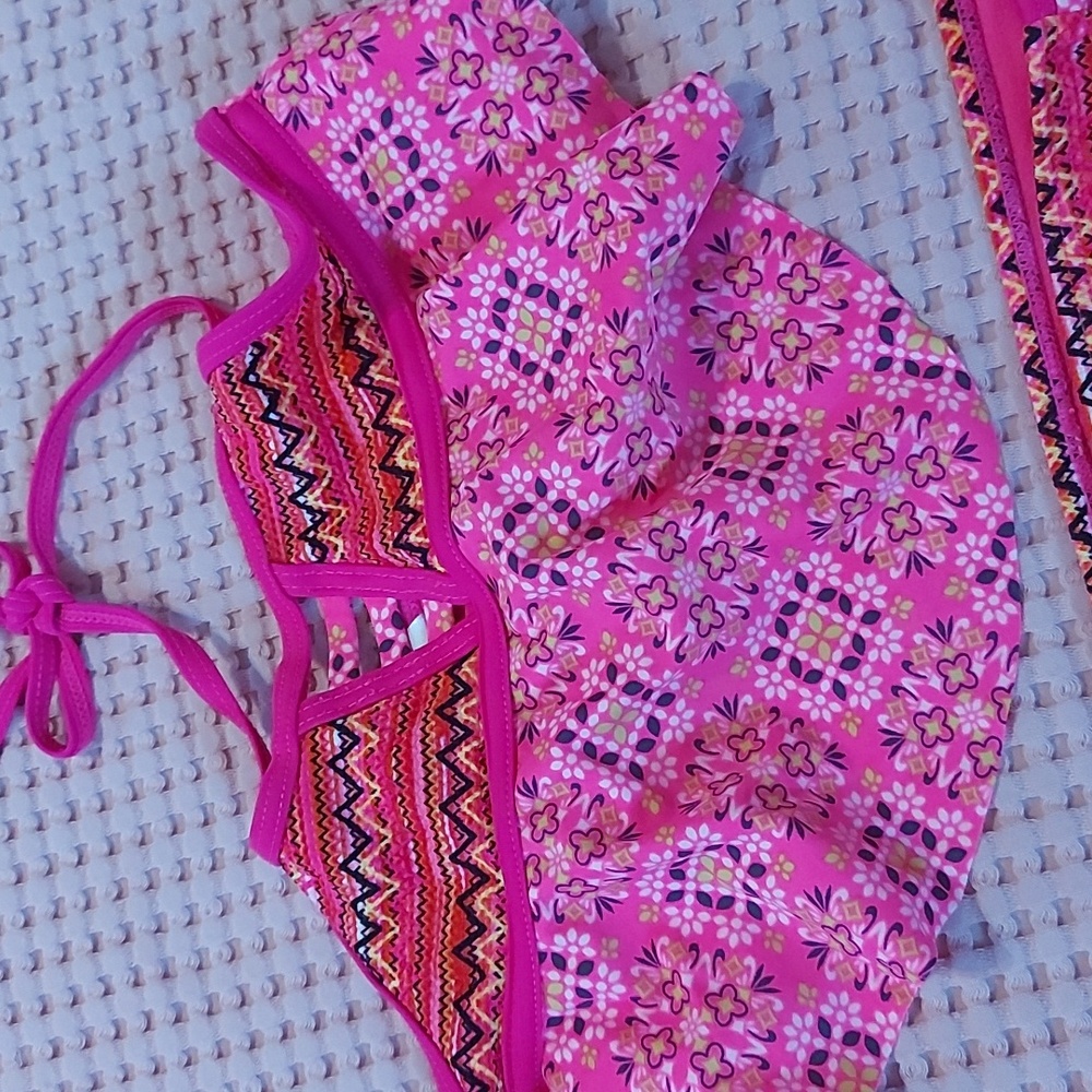 Girl's swim wear - Picture 3 of 9